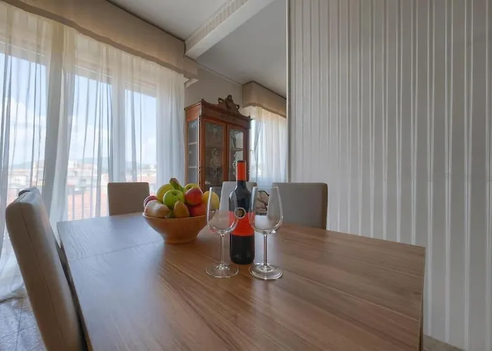 Esclusivo Fiorentino 120MQ Netflix